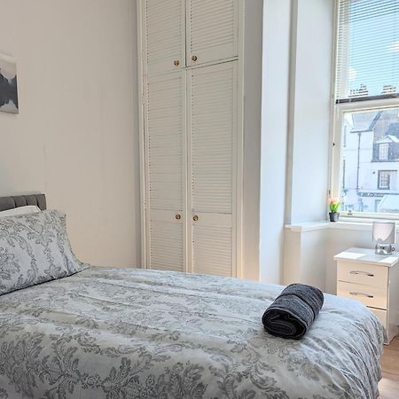 Campbeltown Central 외부 사진